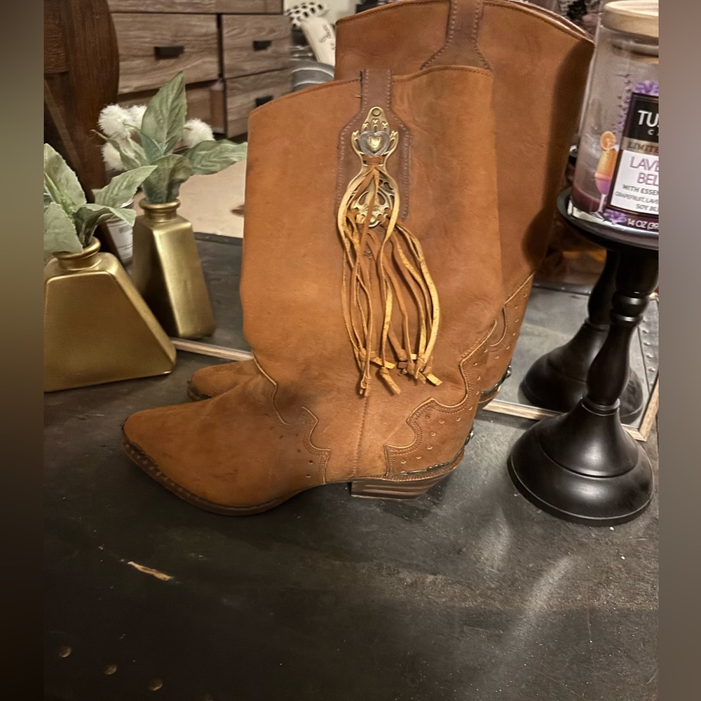 Zodiac Heart Boots